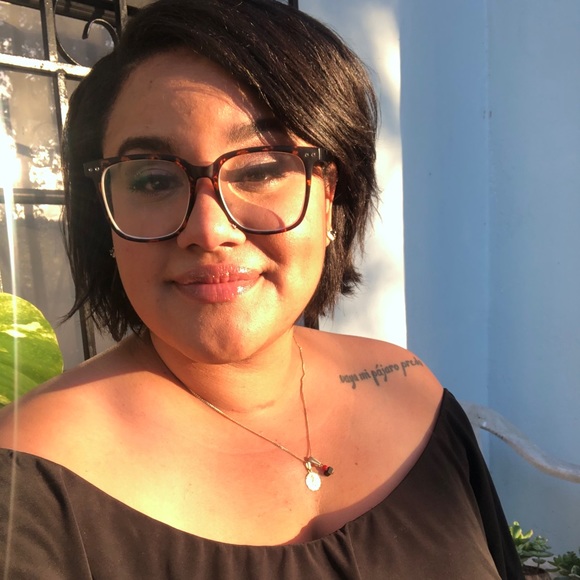 Meet your Posher, Nailah - Picture 3 of 3